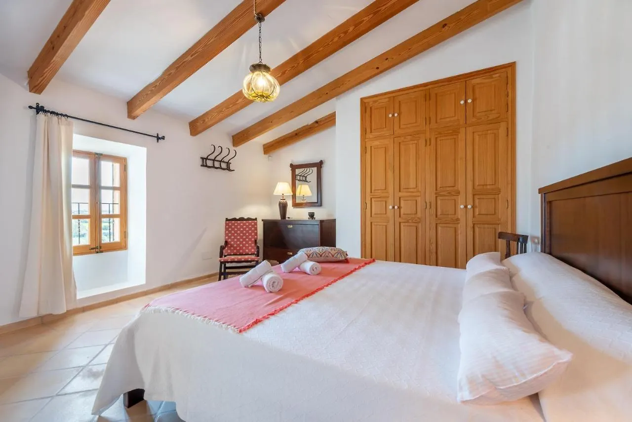 Holiday home Finca Es Castellot Vell Vilafranca De Bonany